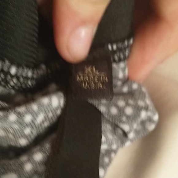 2 skirts - Picture 3 of 8